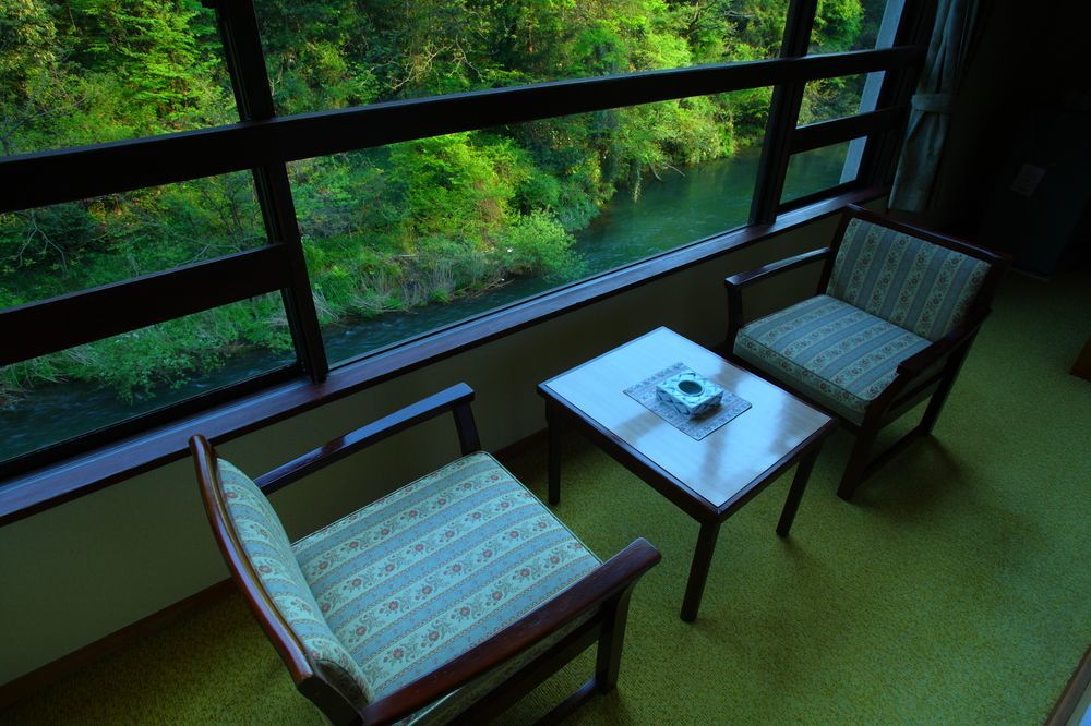 ホテル 山中温泉 お花見久兵衛 加賀市 エクステリア 写真
